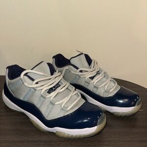 Jordan 11 Low Georgetown